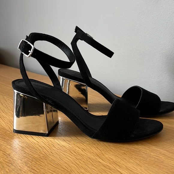 PULL&BEAR mid block heeled sandal NWOT - Picture 2 of 4